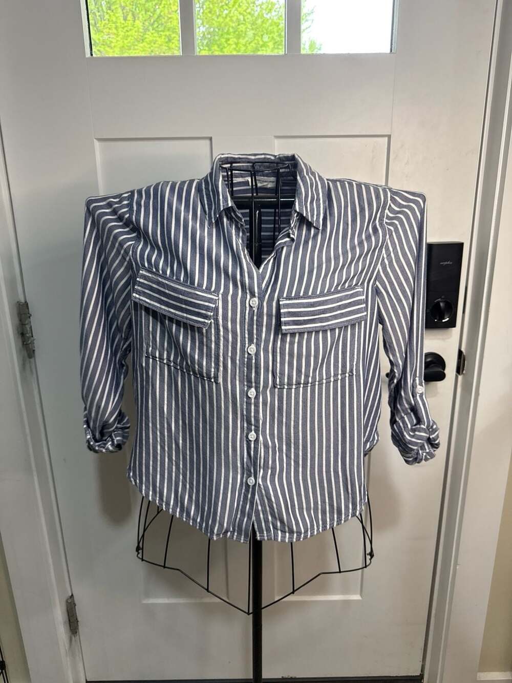 Beachlunchlounge Blue & White Striped Button Down Shirt Size S